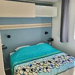 Mobil 4 Personnes Climatise Kamp alanı