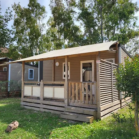 Mobil 4 Personnes Climatise Kamp alanı