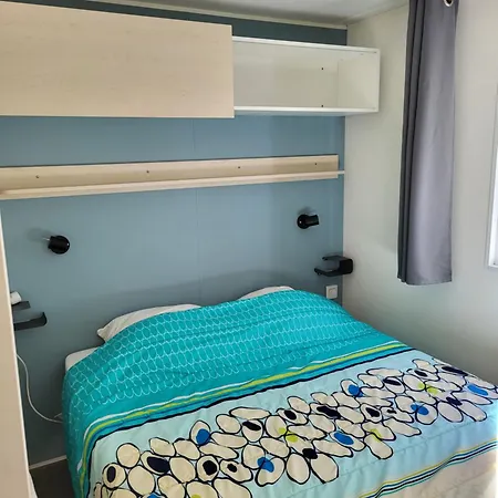Mobil 4 Personnes Climatise Kemping